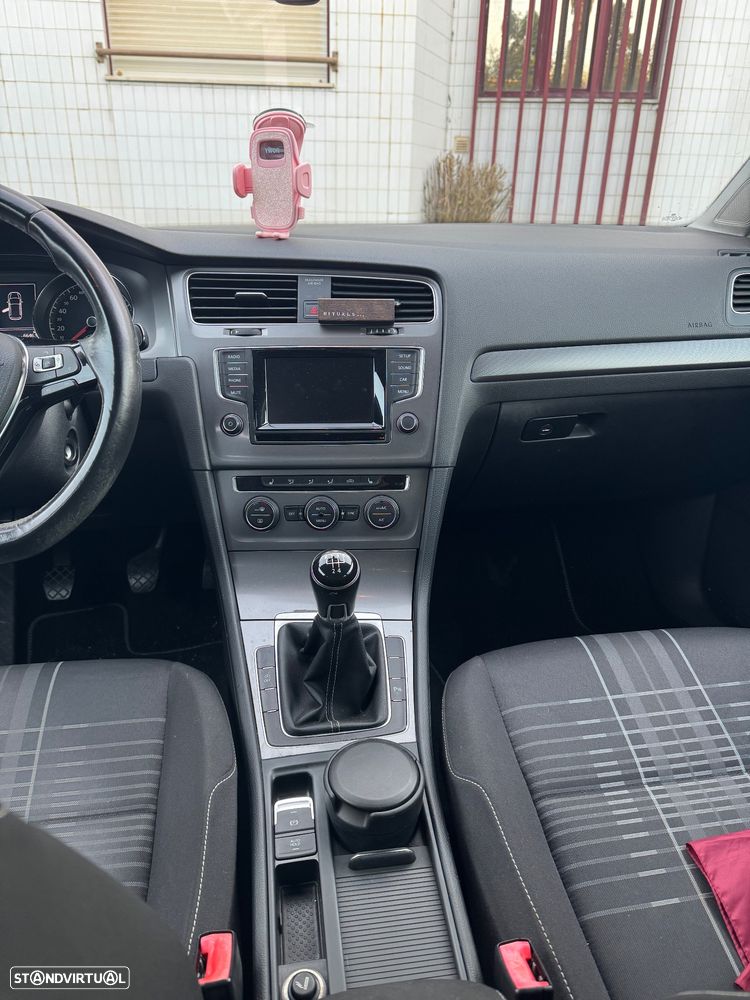 VW Golf 1.6 TDi BlueMotion Confortline - 8