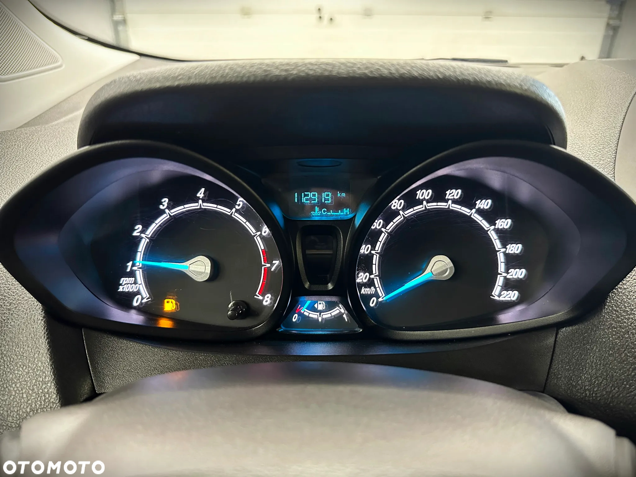 Ford Transit Courier - 10