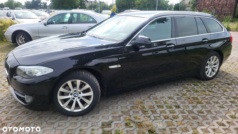 BMW Seria 5 520d Touring - 27