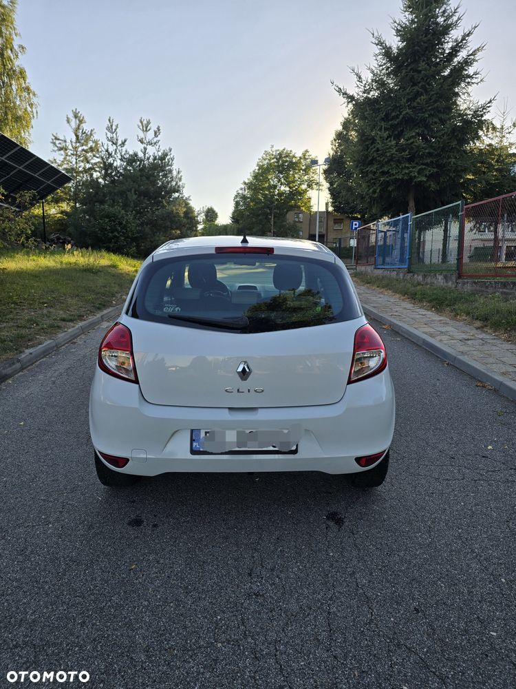 Renault Clio - 7