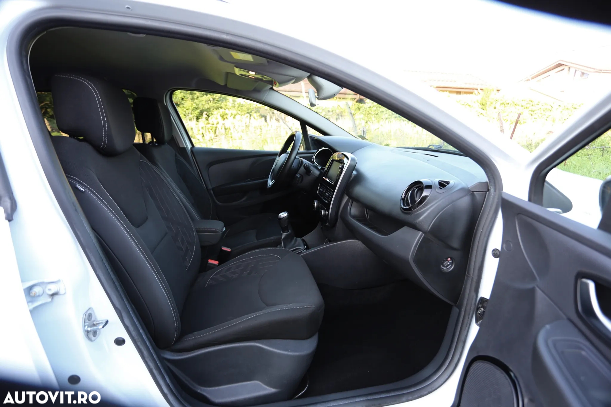 Renault Clio TCe 90 Limited - 9