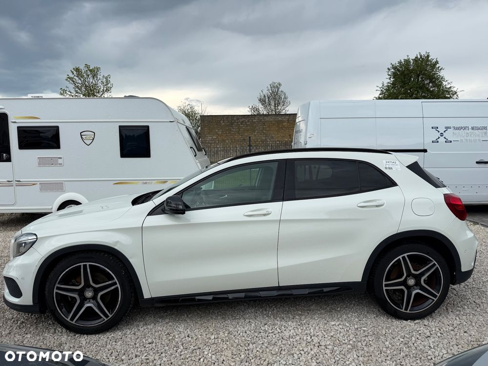 Mercedes-Benz GLA - 7
