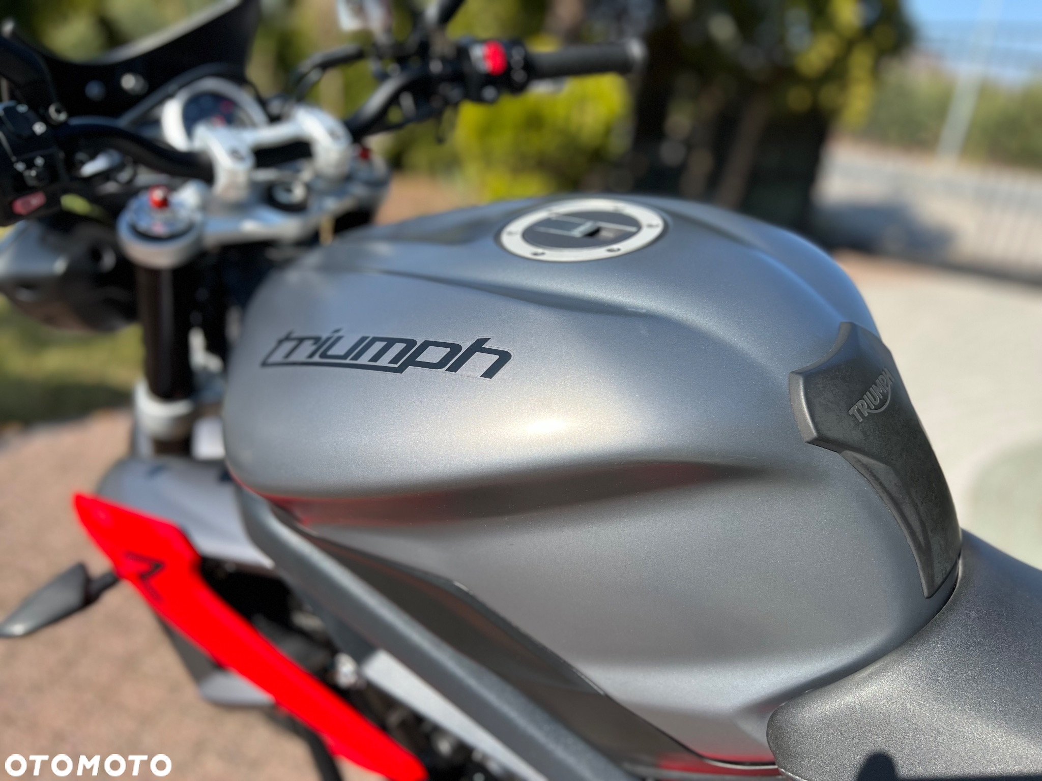 Triumph Street Triple - 33