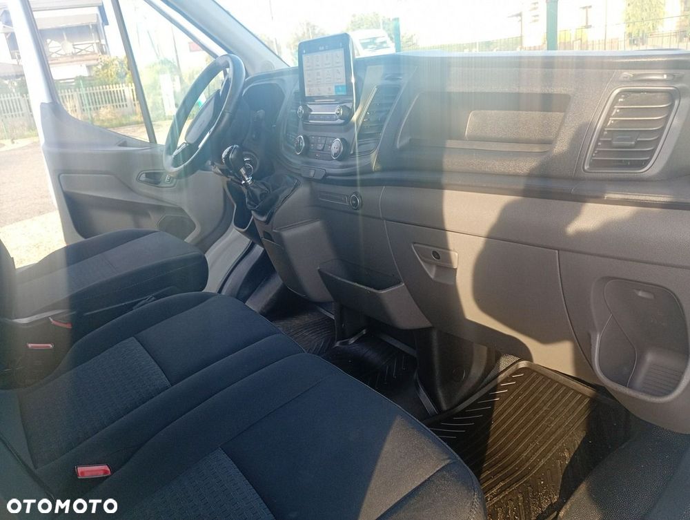 Ford Transit - 24