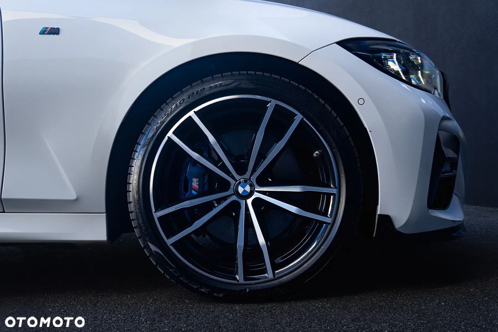 BMW Seria 3 320d xDrive Sport - 11
