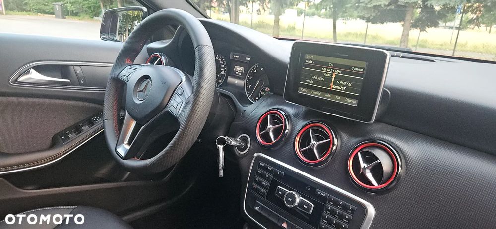 Mercedes-Benz Klasa A 180 (BlueEFFICIENCY) AMG Sport - 23