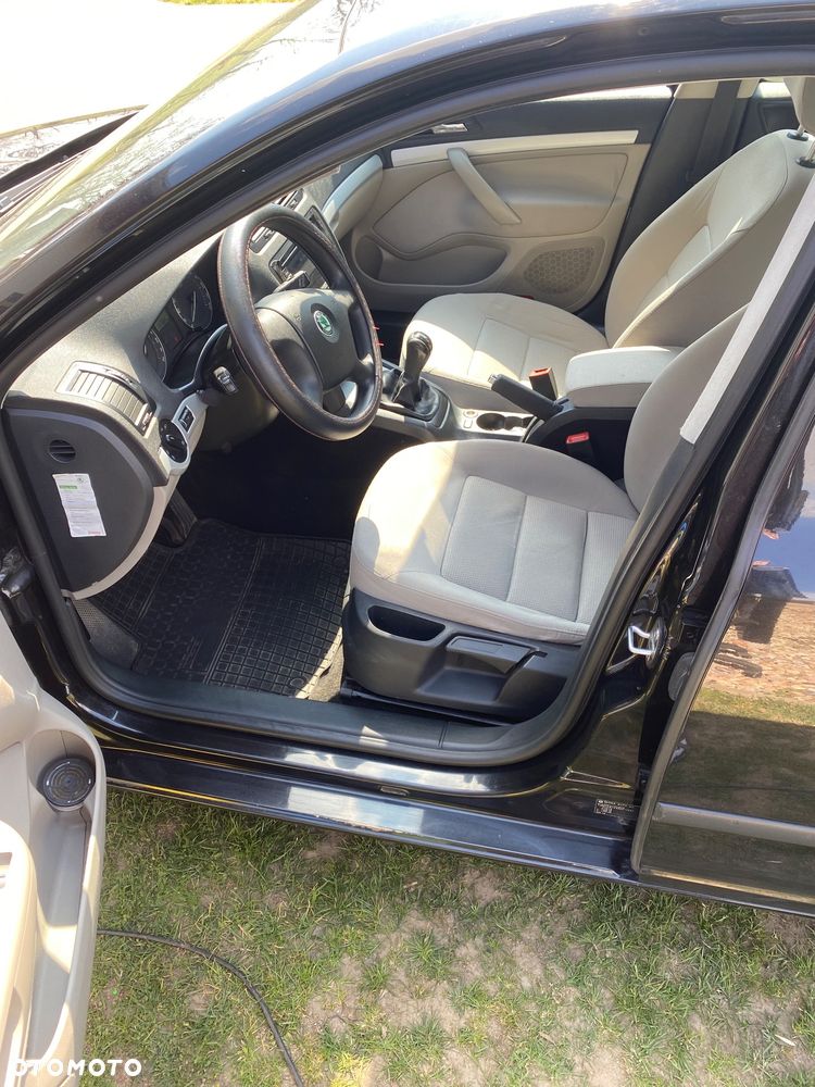 Skoda Octavia 1.6 Classic - 8