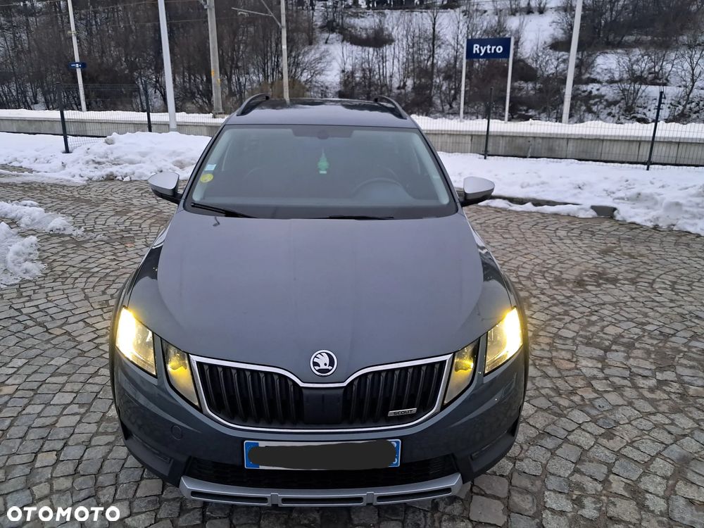 Skoda Octavia 2.0 TDI 4x4 DSG Scout - 3