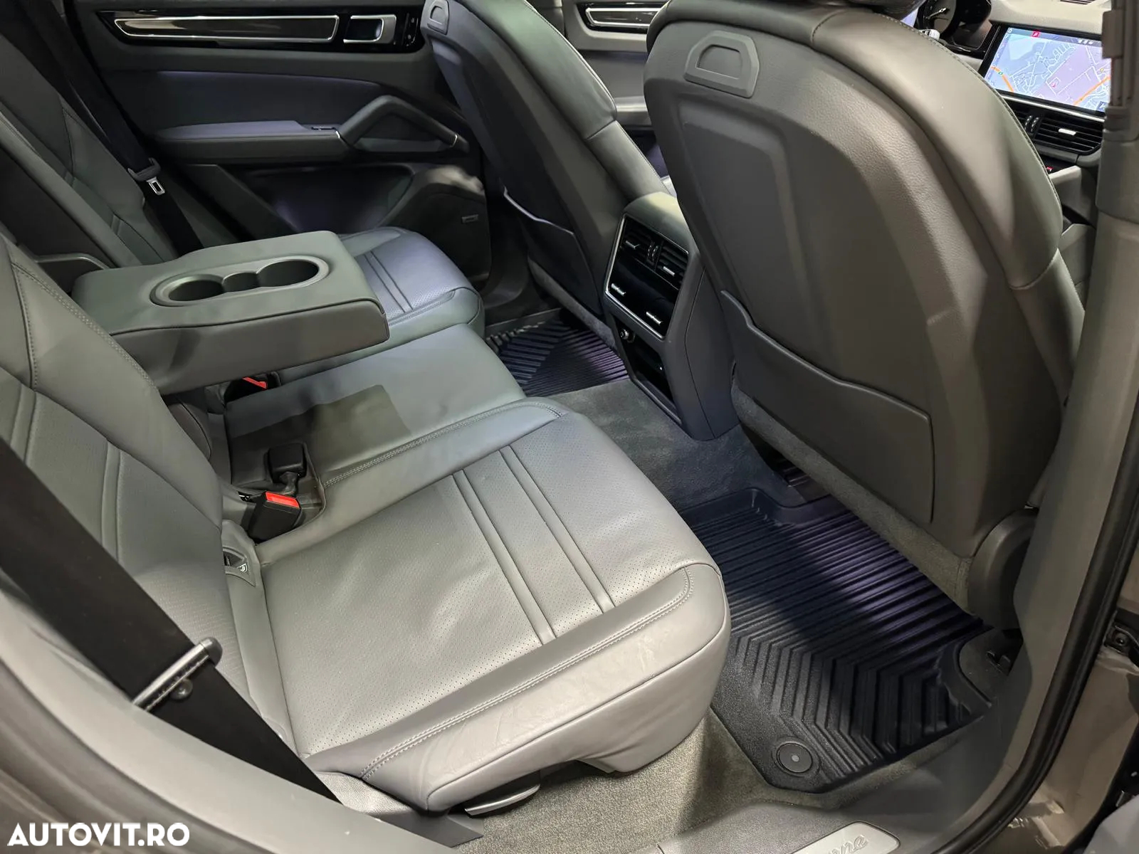 Porsche Cayenne Tiptronic S Platinum Edition - 3