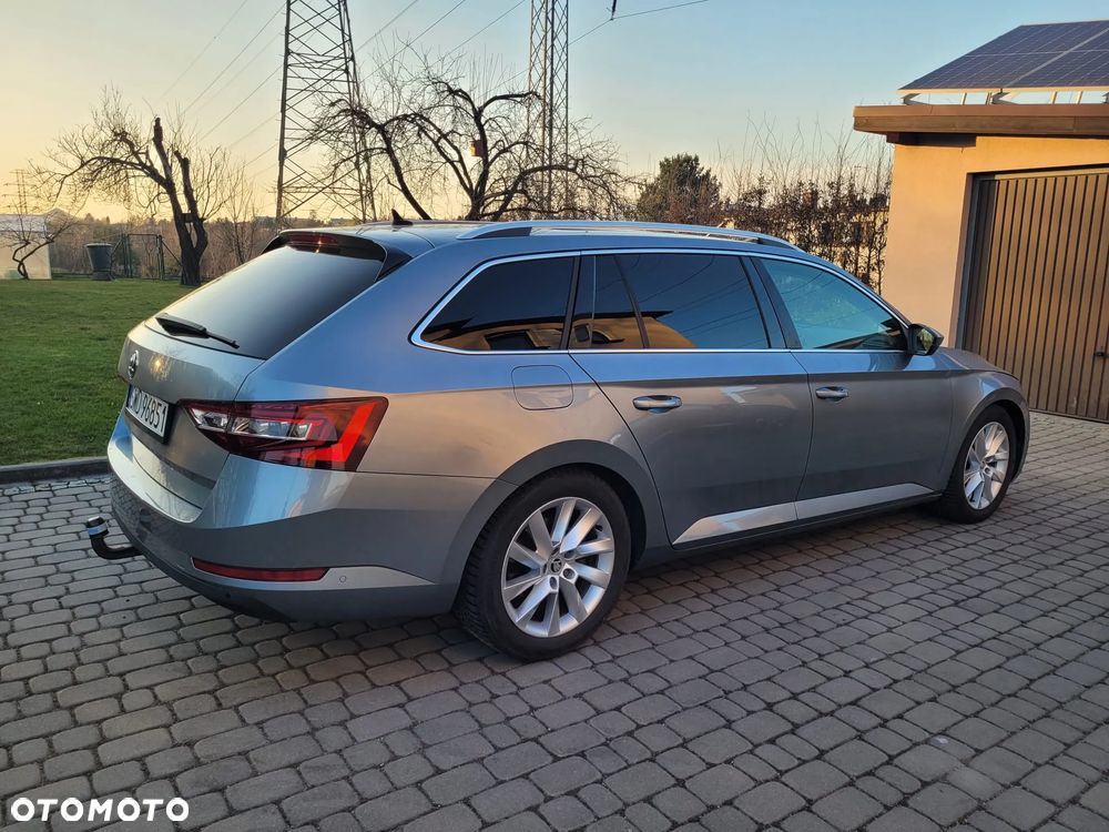 Skoda Superb 2.0 TDI Style - 4