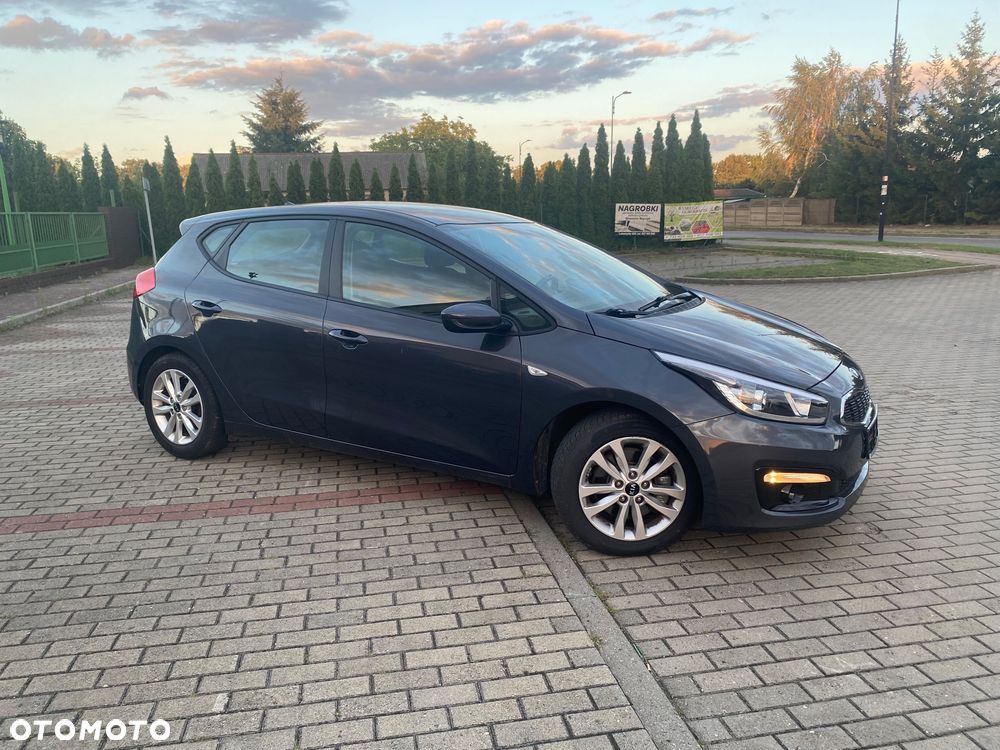 Kia Ceed 1.4 CVVT Attract - 3