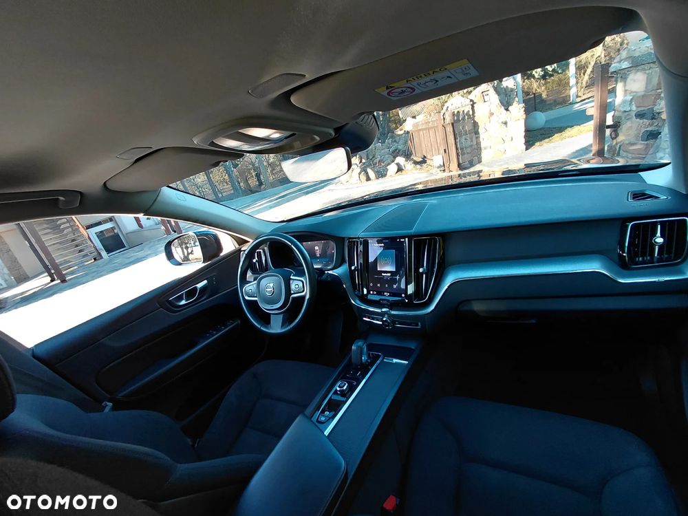 Volvo XC 60 B4 D AWD Geartronic Momentum - 22