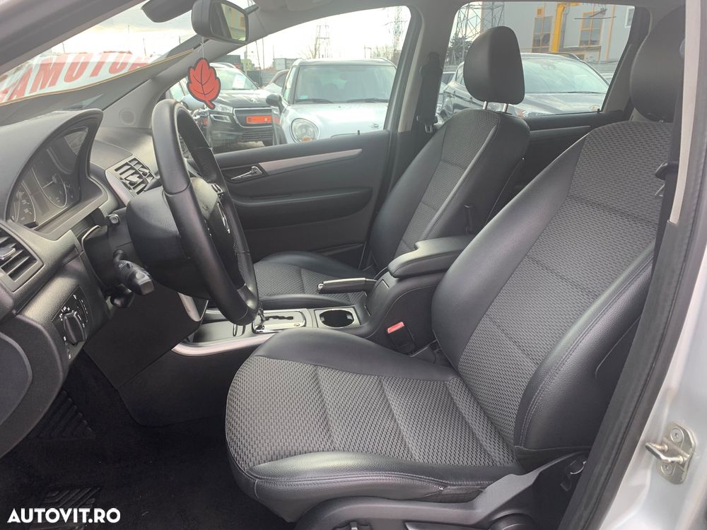 Mercedes-Benz A 180 - 4