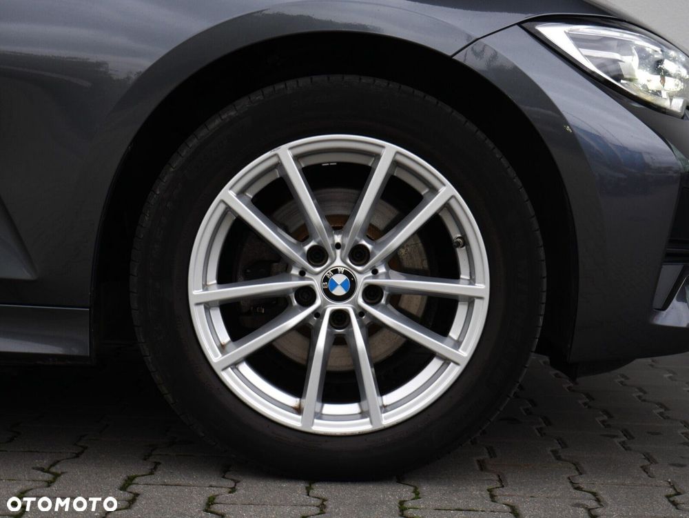 BMW Seria 3 - 29