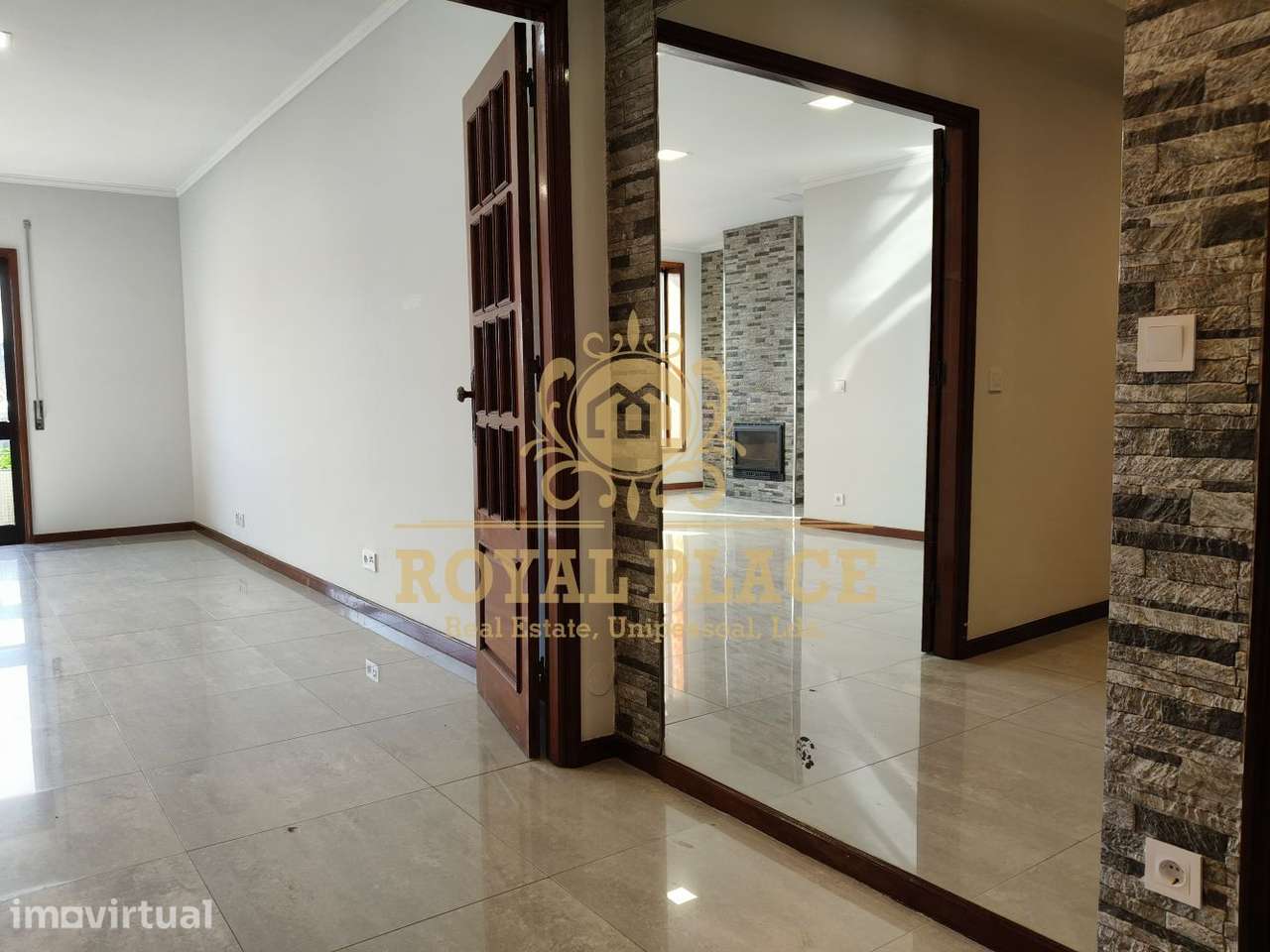 Apartamento T3 à venda em Paços de Brandão