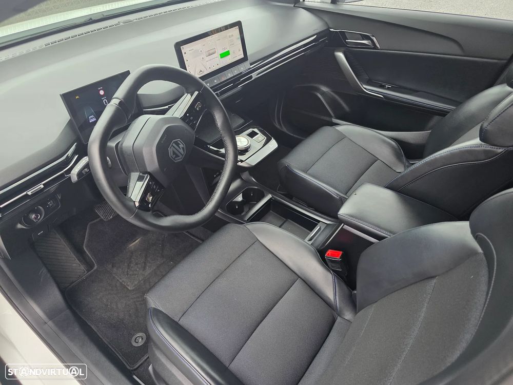 MG MG4 77 kWh Extended Range Luxury - 12