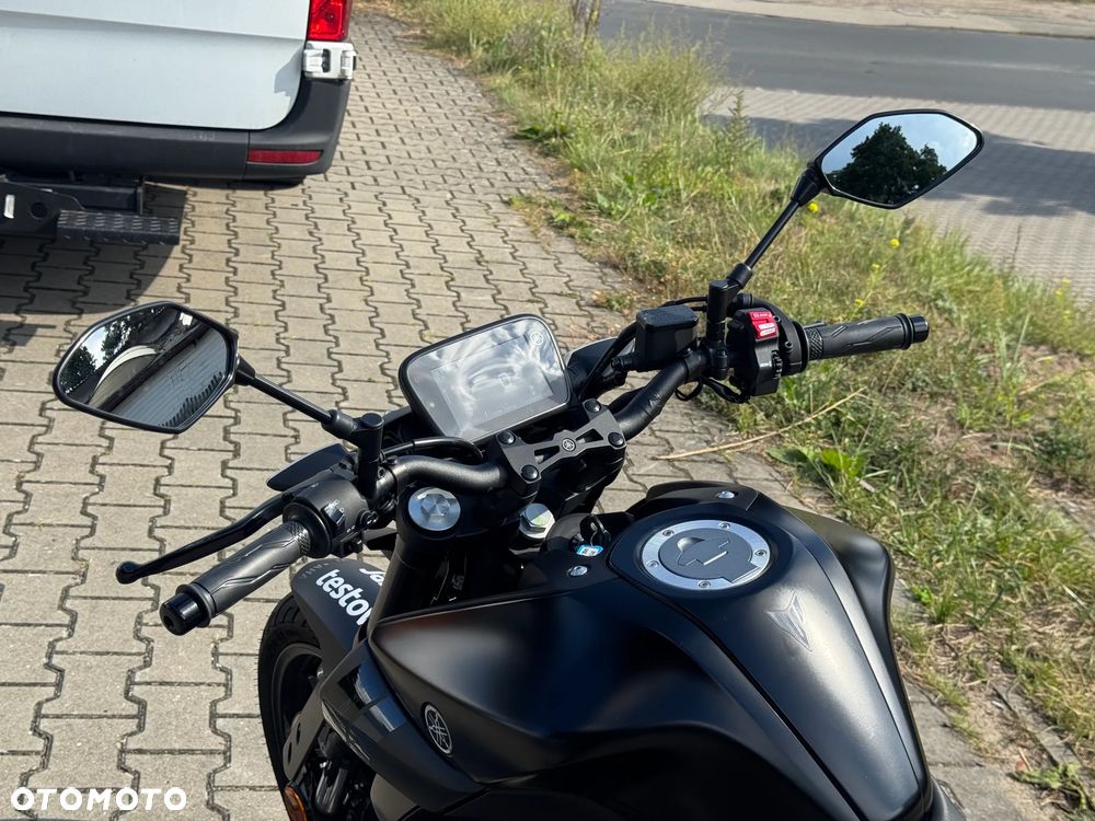 Yamaha MT - 8