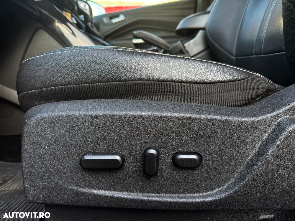 Ford Kuga 2.0 TDCi 4x4 Aut. Titanium - 18