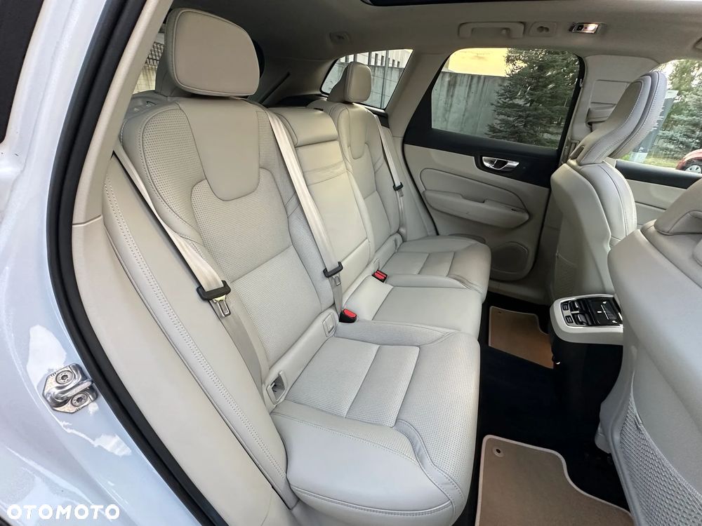 Volvo XC 60 T6 GPF AWD Inscription - 21