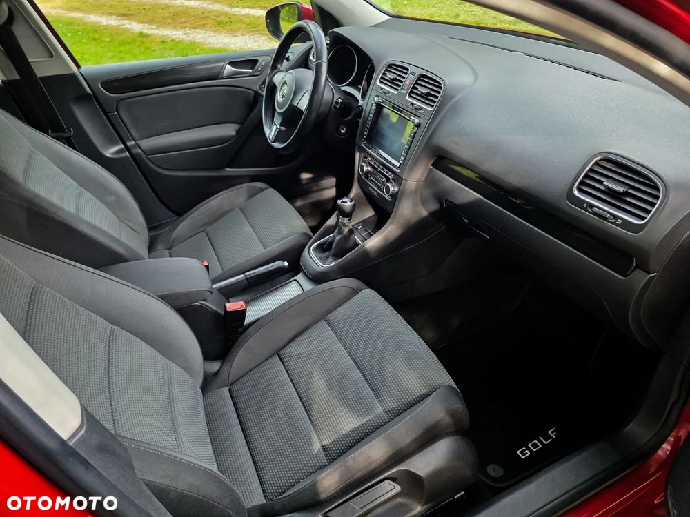 Volkswagen Golf - 8