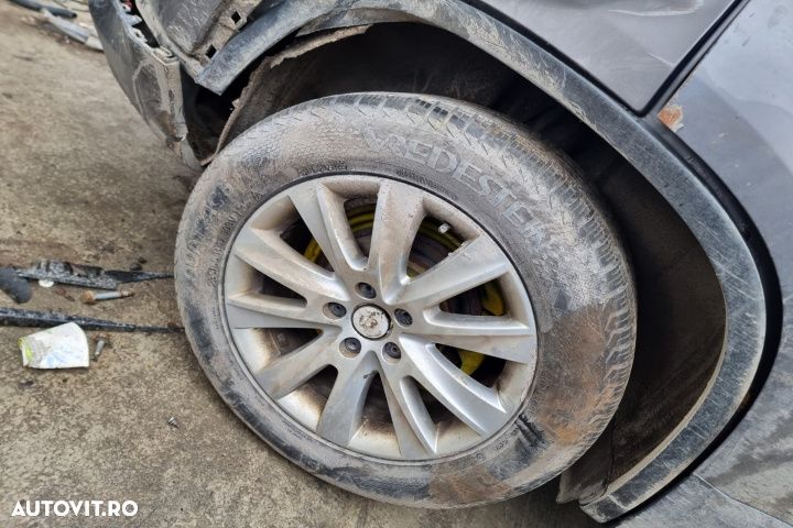 bara fata capota far stanga dreapta radiator apa clima intercooler  armatura grile bord plafoniera calandru  stop tripla stanga dreapta  VW Tiguan motor 2.0tdi 140cp CBAB 2009 Dezmembrez Dezmembrari - 7