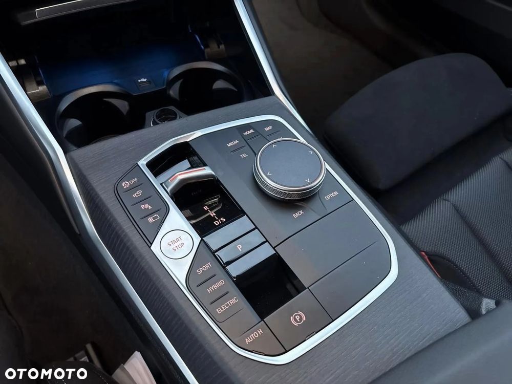 BMW Seria 3 320d xDrive mHEV M Sport - 27