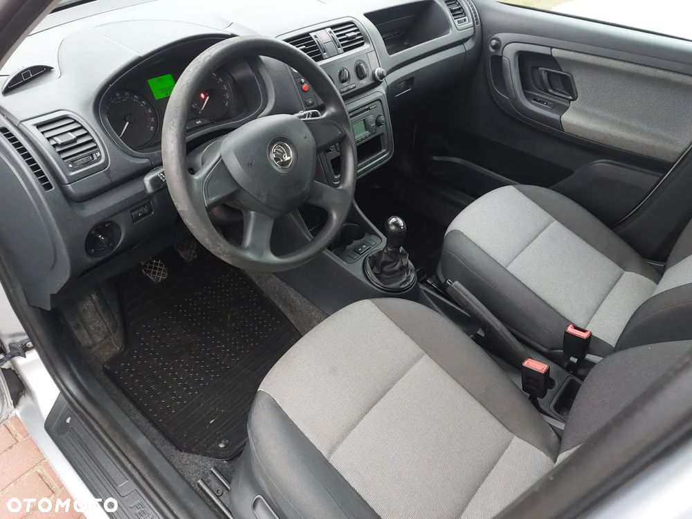 Skoda Fabia - 10