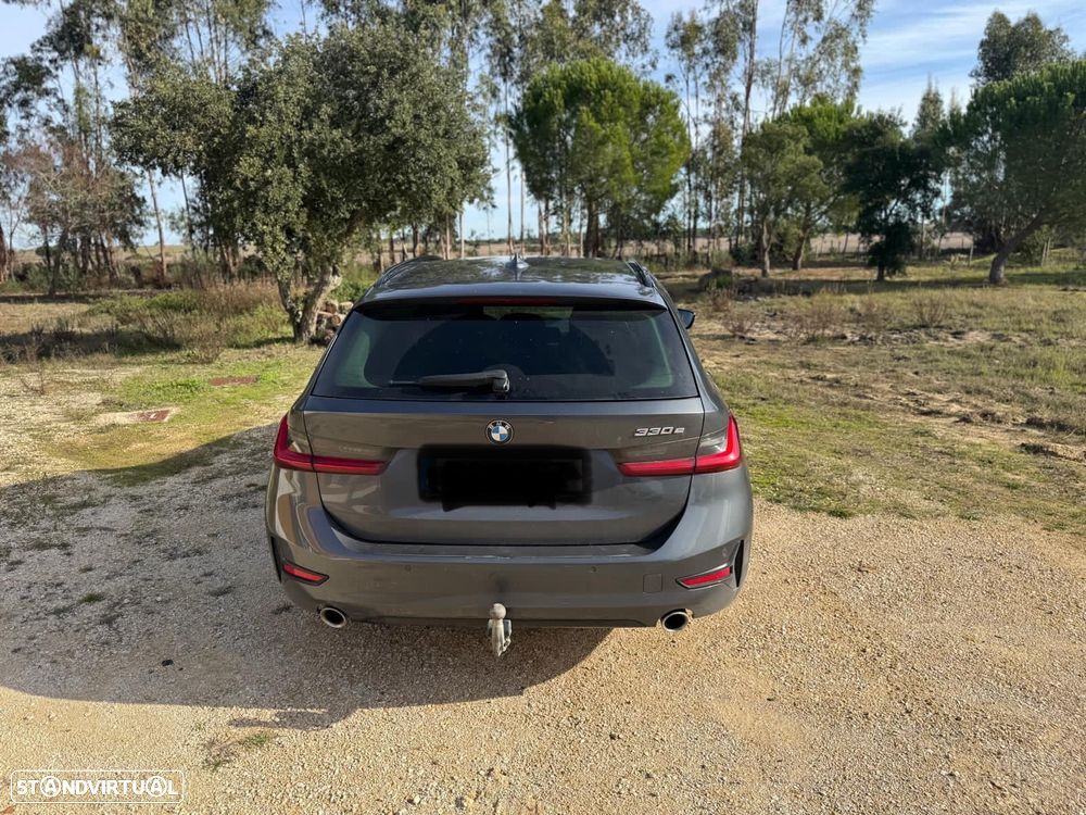 BMW 330 e Aut. Sport Line - 23