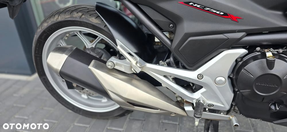 Honda NC - 12