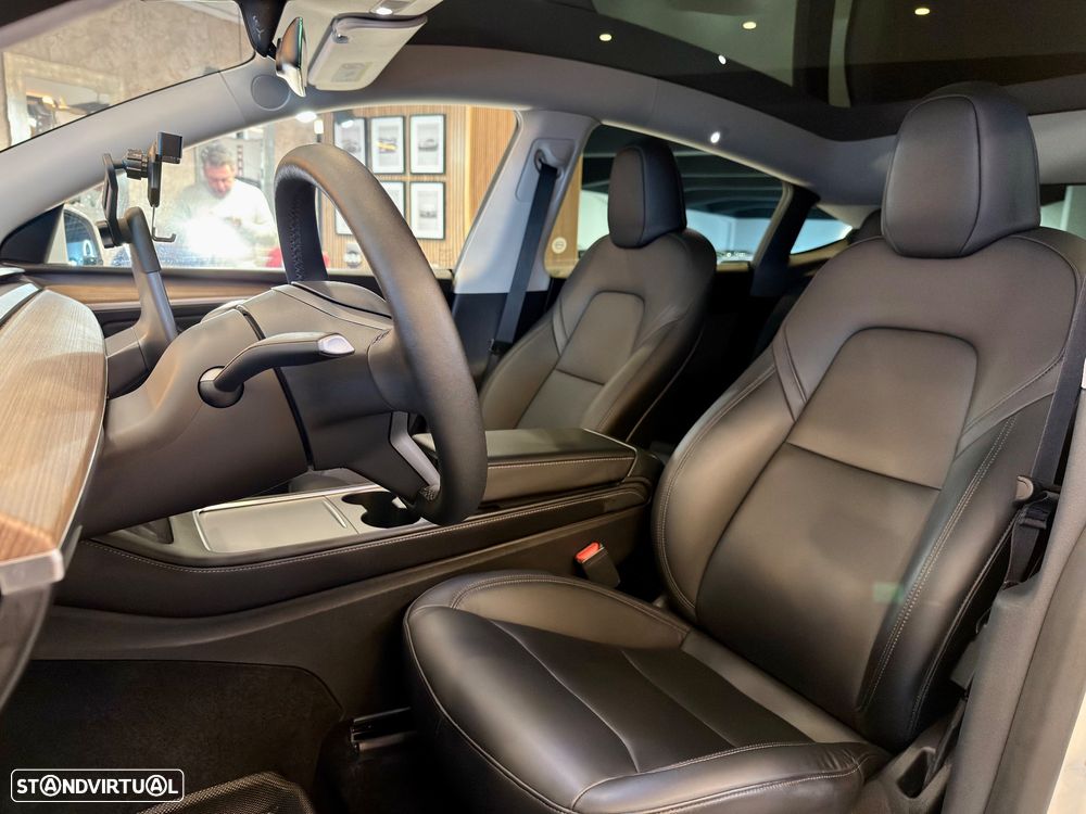 Tesla Model Y Tração Traseira - 41