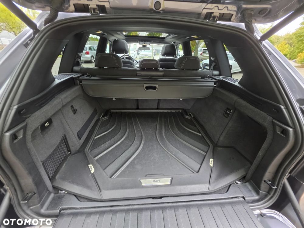 BMW X5 M M50d - 23