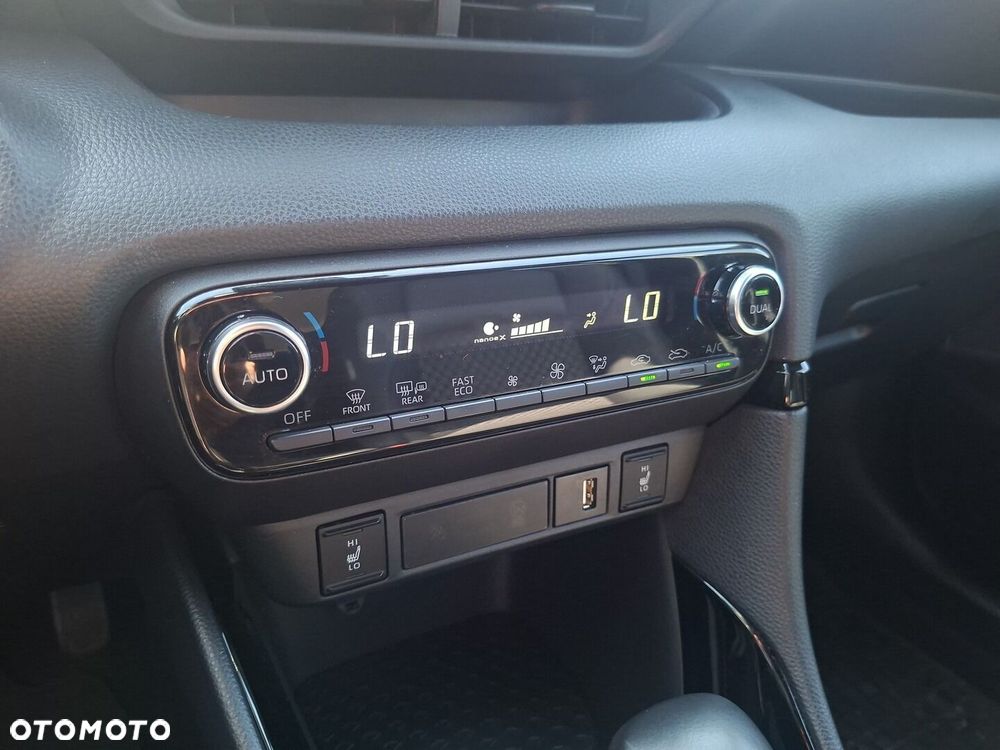 Toyota Yaris - 25