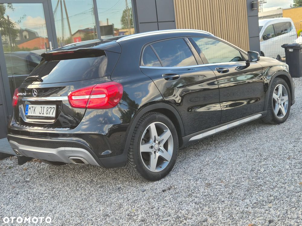 Mercedes-Benz GLA 250 UrbanStyle Edition - 11