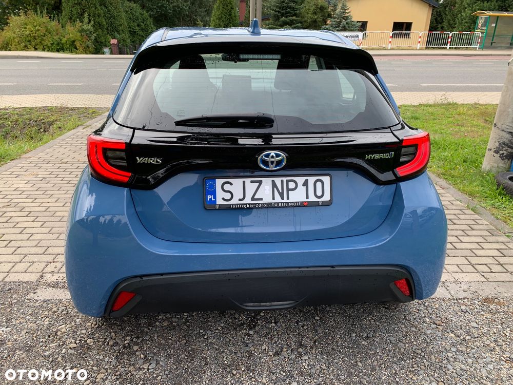 Toyota Yaris Hybrid 1.5 VVT-i Team Deutschland - 6