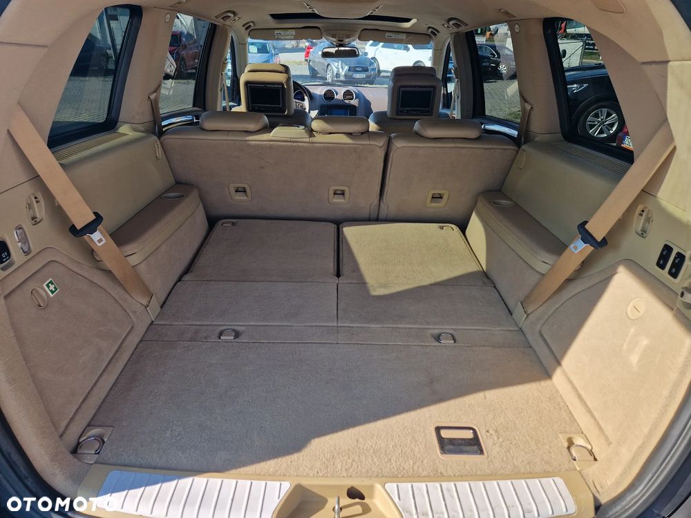 Mercedes-Benz GL 500 - 12