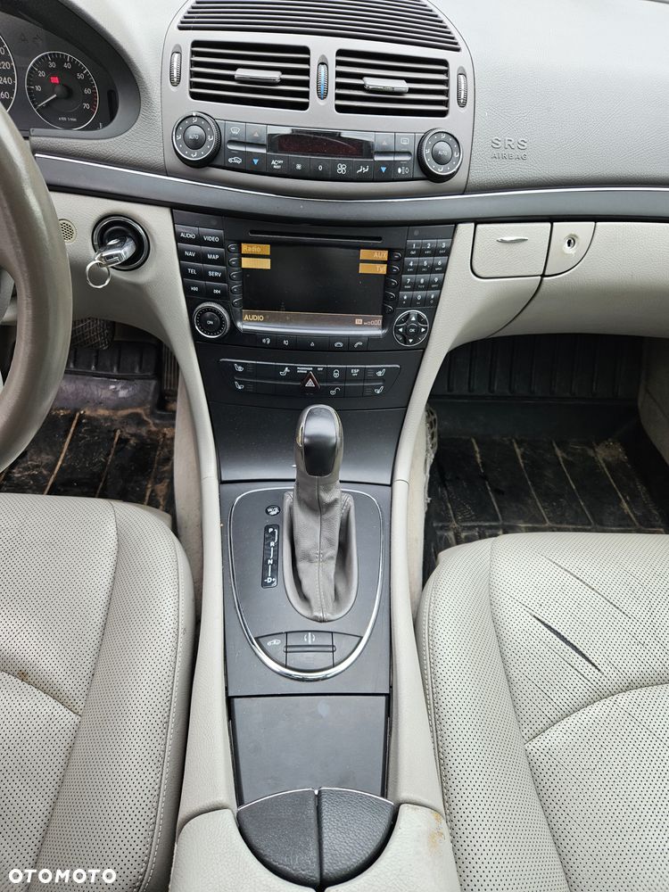 Mercedes-Benz Klasa E 320 Elegance - 15