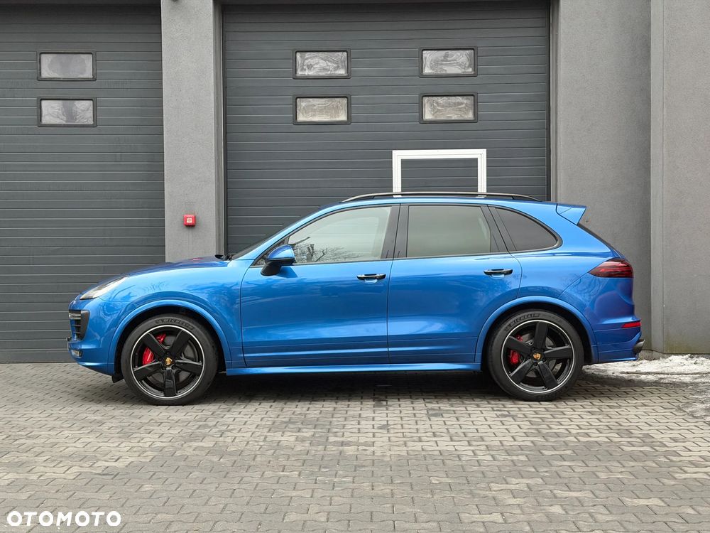 Porsche Cayenne - 3