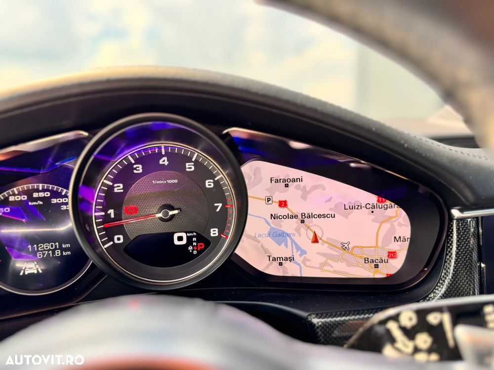 Porsche Panamera 4S Sport Turismo - 37