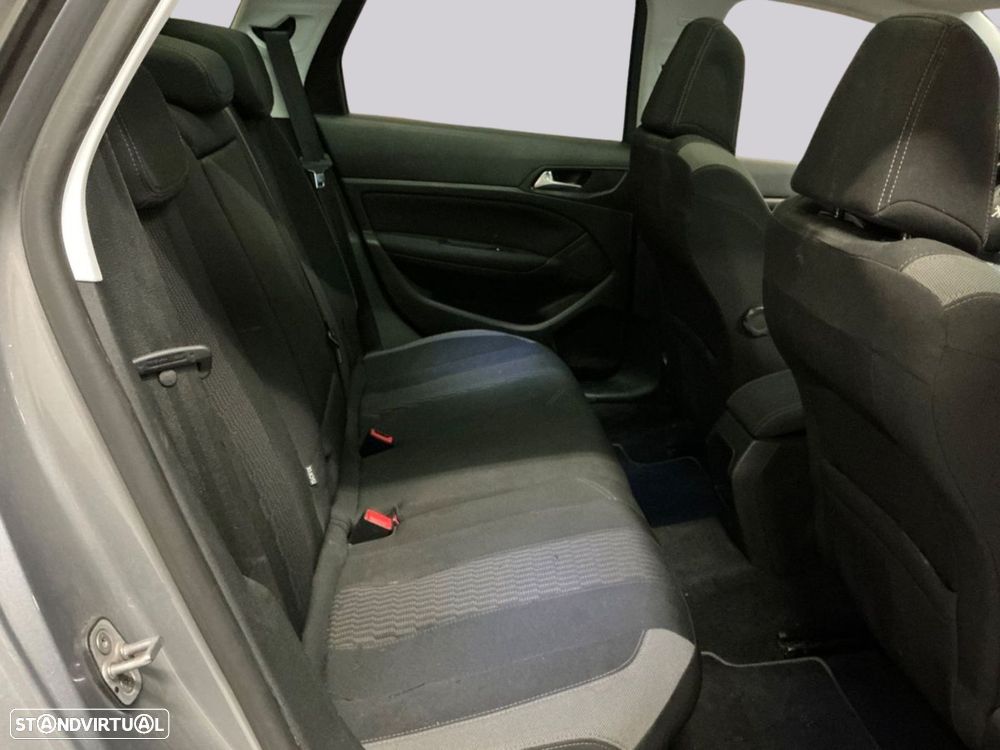 Peugeot 308 - 6