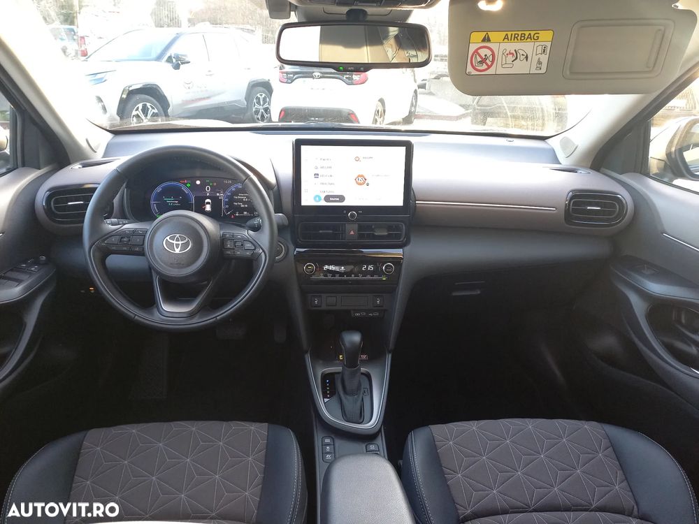 Toyota Yaris Cross 1.5 VVT-i HSD 4x2 Exclusive Elegant - 16