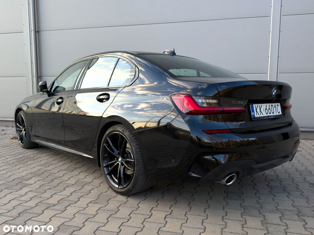 BMW Seria 3 320d xDrive M Sport Shadow - 8