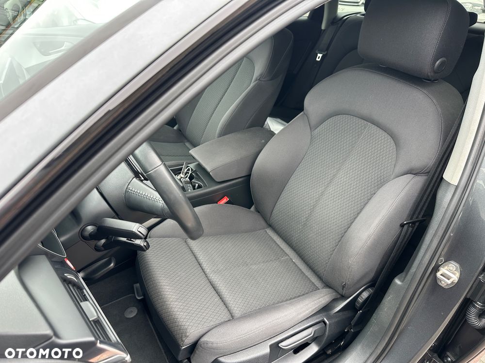 Audi A6 Avant 2.0 TDI Ultra DPF S tronic - 17