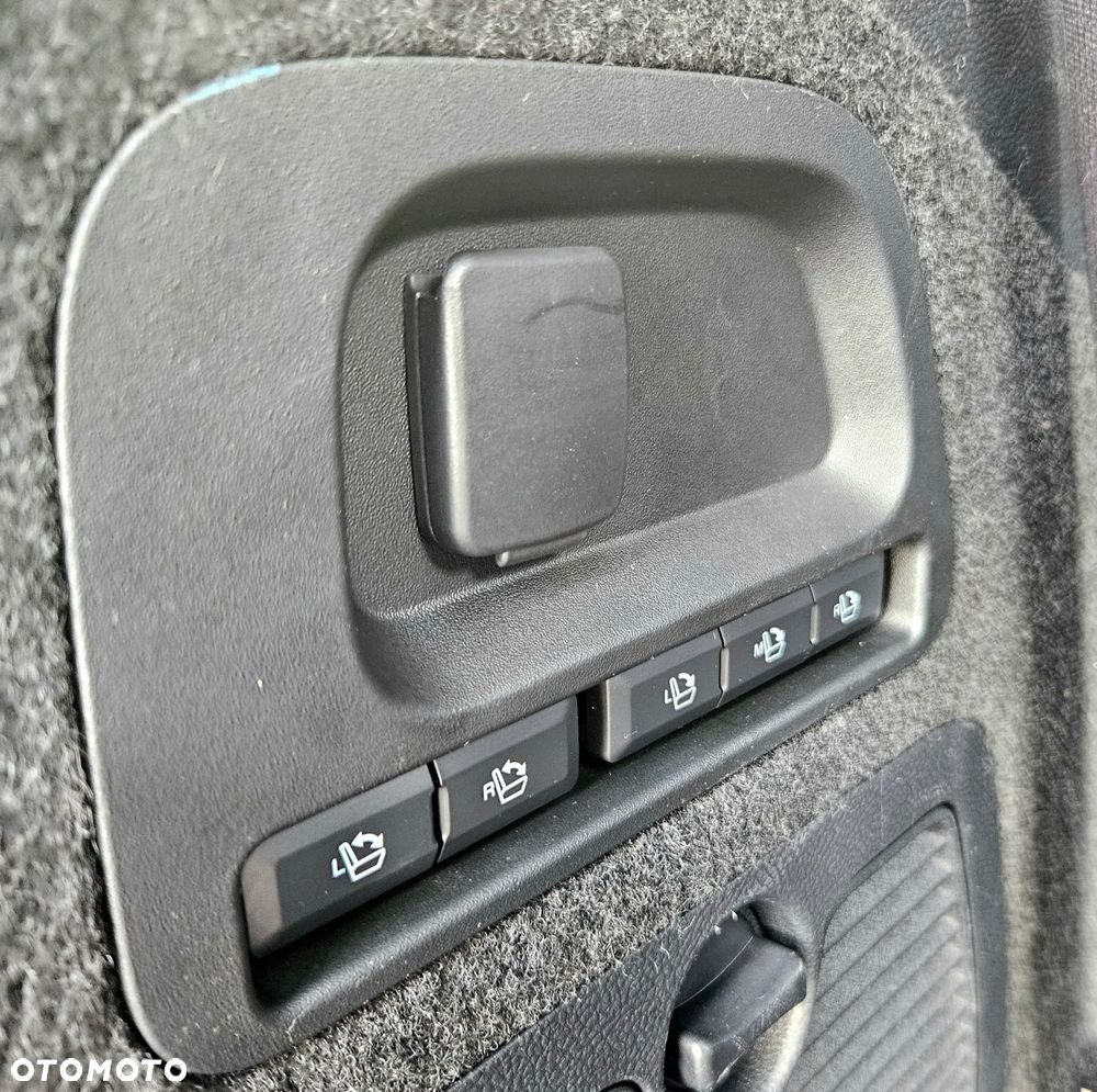 Ford Galaxy 2.0 TDCi 4WD Titanium PowerShift - 24