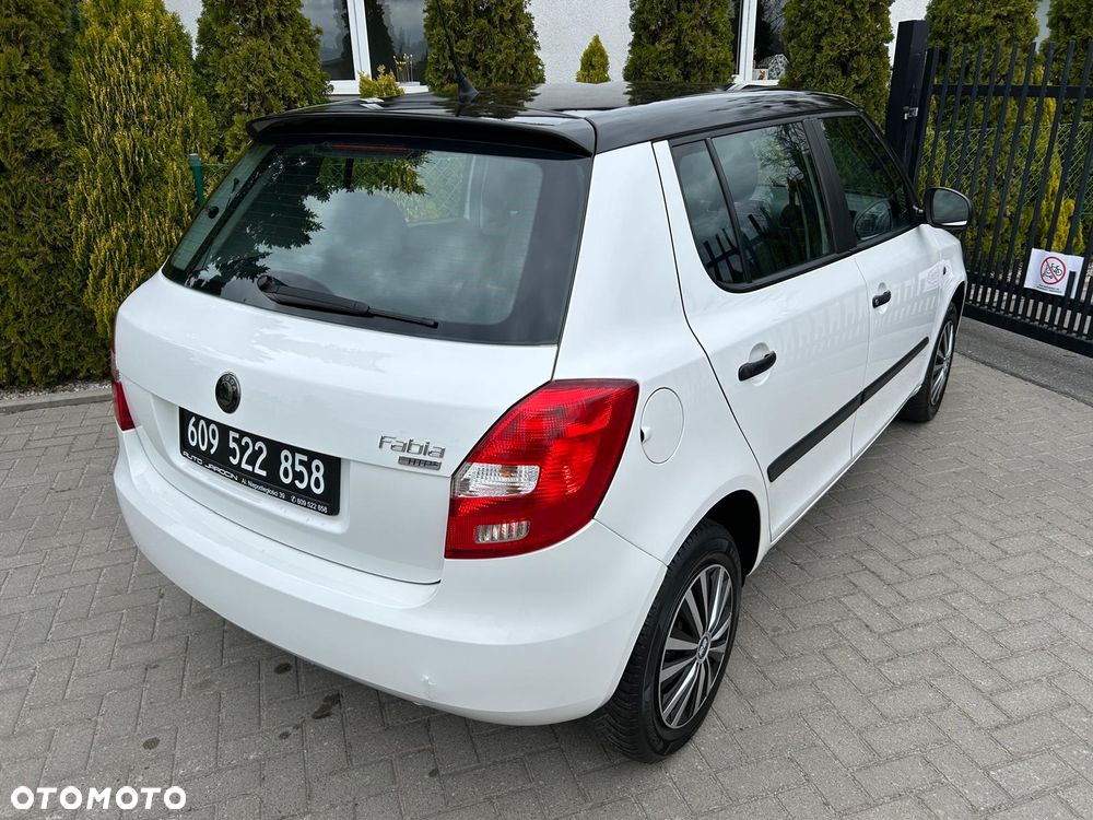 Skoda Fabia 1.2 HTP STYLE EDITION - 9