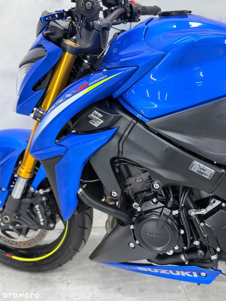 Suzuki GSX 1000 - 24