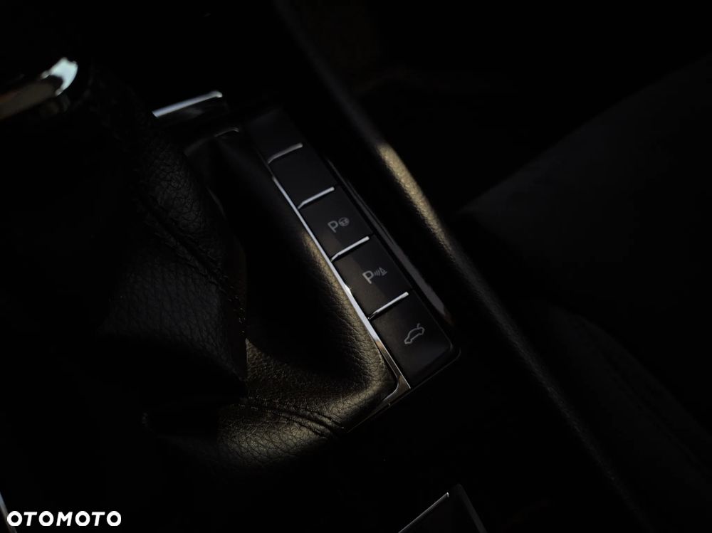 Skoda Superb 2.0 TDI Style - 31