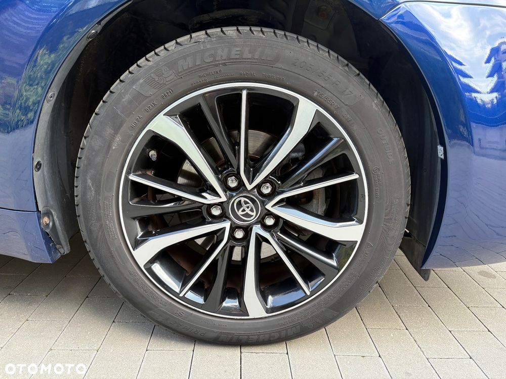 Toyota Avensis 1.8 Premium MS - 33