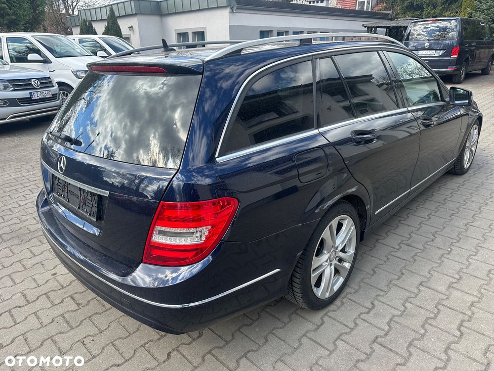 Mercedes-Benz Klasa C 180 CGI Automatik BlueEFFICIENCY Avantgarde - 9