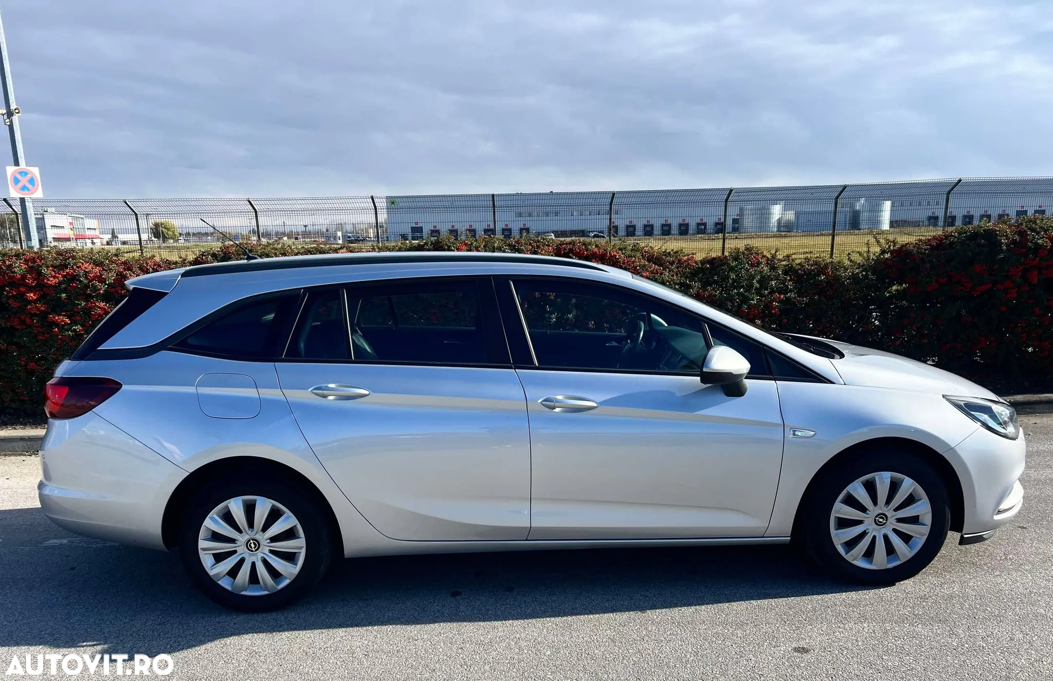 Opel Astra 1.6 CDTI DPF ecoFLEX Start/Stop Exklusiv - 4