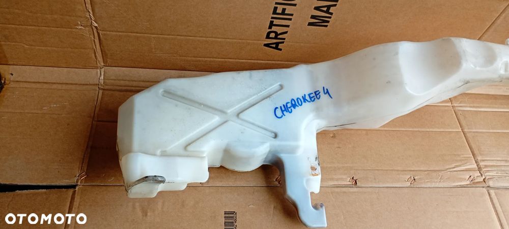 Zbiorniczek płynu spryskiwaczy pompka pompki Jeep Grand Cherokee IV WK2 57010719 - 2